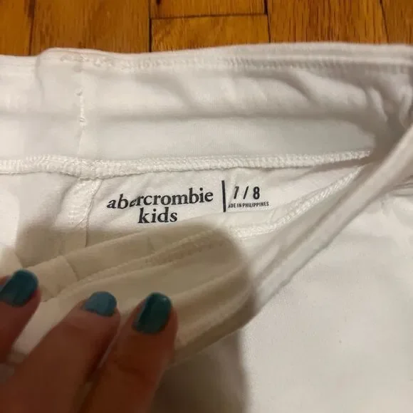 Abercrombie Kids White/Black Drawstring Short - New - Tag Fell Off - Picture 4 of 4